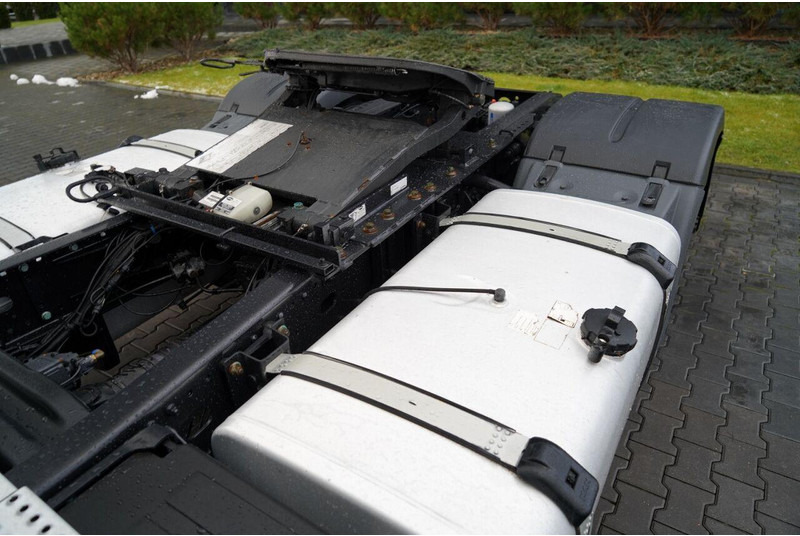 Tracteur routier MAN TGX 18.470 / LOW DECK / MEGA / REGULOWANE SIODŁO / 2020 ROK / NA: photos 12