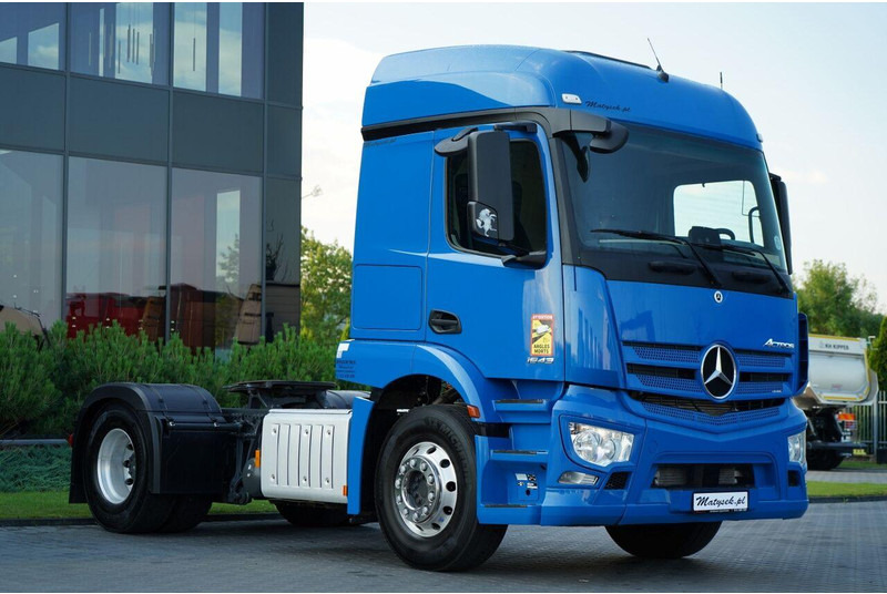 Mercedes-Benz ACTROS 1843 / PEŁNY ADR / ALUFELGI / EURO 6 / PO KONTRAKCIE SERW - Tracteur routier: photos 4 Mercedes-Benz ACTROS 1843 / PEŁNY ADR / ALUFELGI / EURO 6 / PO KONTRAKCIE SERW - Tracteur routier: photos 4