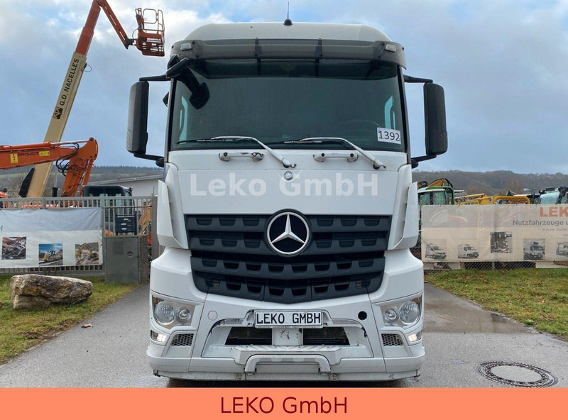 Mercedes-Benz Arocs 4x4 Euro 6 Kipphydraulik - Tracteur routier: photos 2 Mercedes-Benz Arocs 4x4 Euro 6 Kipphydraulik - Tracteur routier: photos 2