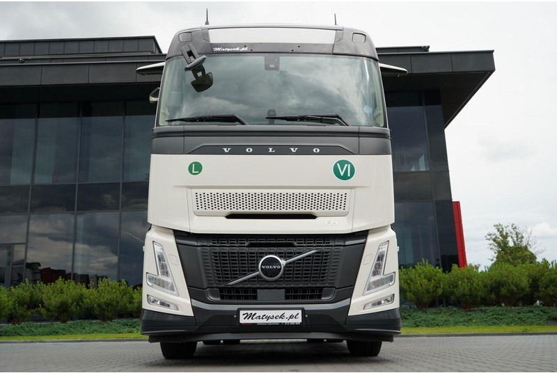 Volvo FH 500 AERO / 2025 ROK / I-SAVE / XXL . / GWARANCJA FABRYCZNA - Tracteur routier: photos 4 Volvo FH 500 AERO / 2025 ROK / I-SAVE / XXL . / GWARANCJA FABRYCZNA - Tracteur routier: photos 4