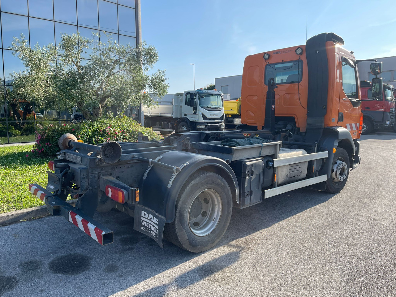 DAF LF280LE - Camion ampliroll: photos 3 DAF LF280LE - Camion ampliroll: photos 3