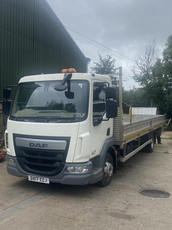 DAF LF45-150 Euro 6 - Camion plateau: photos 2 DAF LF45-150 Euro 6 - Camion plateau: photos 2