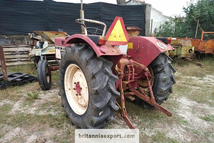 INTERNATIONAL 433 SA Farm Tractor | 2.5L Diesel | 4x2 | Brand New Tyres - Tracteur agricole: photos 5 INTERNATIONAL 433 SA Farm Tractor | 2.5L Diesel | 4x2 | Brand New Tyres - Tracteur agricole: photos 5