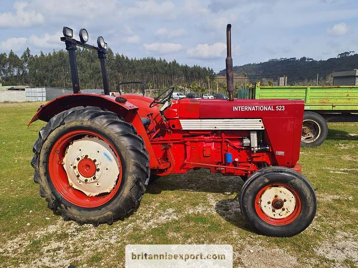 INTERNATIONAL 523 Farm Tractor | 2.9 diesel | 3 cylinder | - Tracteur agricole: photos 1 INTERNATIONAL 523 Farm Tractor | 2.9 diesel | 3 cylinder | - Tracteur agricole: photos 1