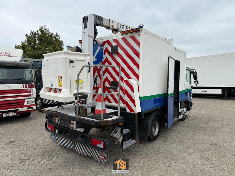 MAN TGL 12.210 EURO 5 - MANUAL - VERSALIFT VST-237-NF HEIGHT 14 M - BELGIUM TRUCK - TOP! - Camion, Camion grue: photos 2 MAN TGL 12.210 EURO 5 - MANUAL - VERSALIFT VST-237-NF HEIGHT 14 M - BELGIUM TRUCK - TOP! - Camion, Camion grue: photos 2
