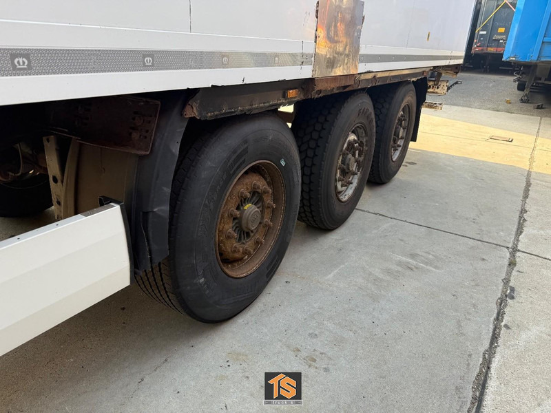 Krone COOL LINER CARRIER VECTOR 1550 - DISC BRAKES - TOP! - Semi-remorque frigorifique: photos 2 Krone COOL LINER CARRIER VECTOR 1550 - DISC BRAKES - TOP! - Semi-remorque frigorifique: photos 2