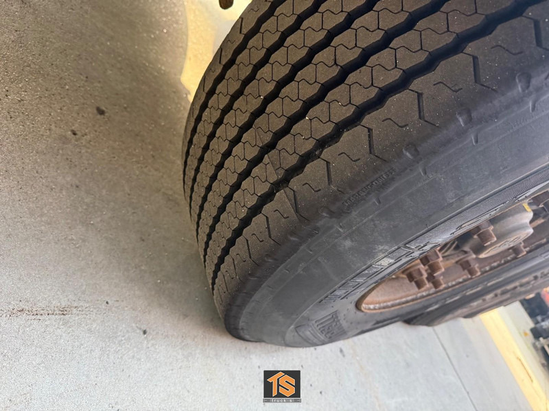 Krone COOL LINER CARRIER VECTOR 1550 - DISC BRAKES - TOP! - Semi-remorque frigorifique: photos 3 Krone COOL LINER CARRIER VECTOR 1550 - DISC BRAKES - TOP! - Semi-remorque frigorifique: photos 3