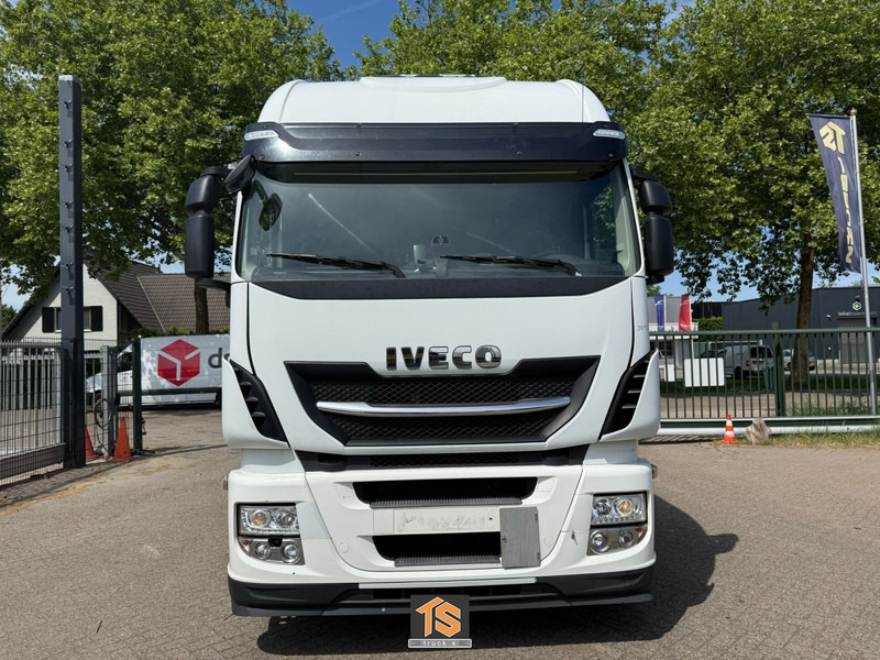 Iveco AS 420 AUTOMATIC - EURO 6 - 2 TANKS - 4X AVAILABLE - TOP! - Tracteur routier: photos 5 Iveco AS 420 AUTOMATIC - EURO 6 - 2 TANKS - 4X AVAILABLE - TOP! - Tracteur routier: photos 5