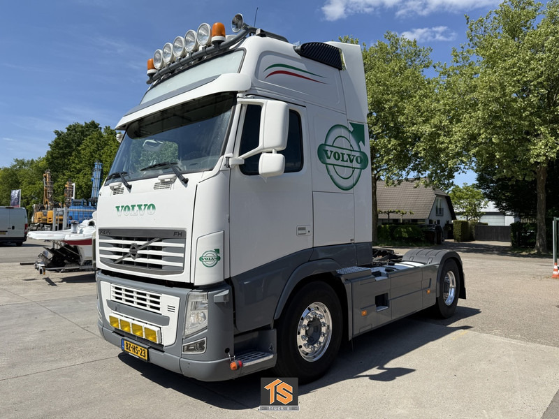 Volvo FH 460 EEV 4X2 XL - 2 TANKS - SHOW TRUCK - NL TOP - Tracteur routier: photos 1 Volvo FH 460 EEV 4X2 XL - 2 TANKS - SHOW TRUCK - NL TOP - Tracteur routier: photos 1