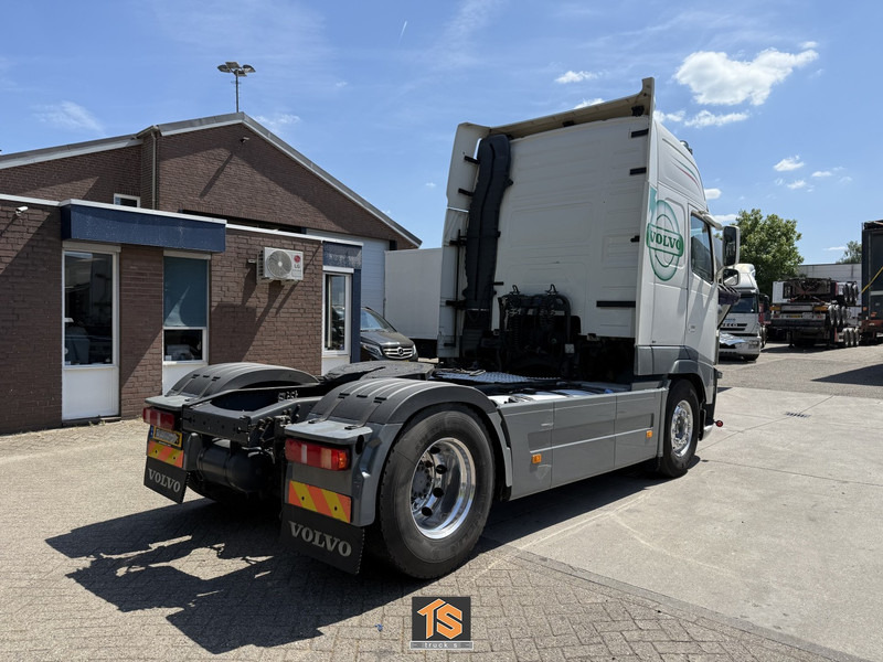 Volvo FH 460 EEV 4X2 XL - 2 TANKS - SHOW TRUCK - NL TOP - Tracteur routier: photos 4 Volvo FH 460 EEV 4X2 XL - 2 TANKS - SHOW TRUCK - NL TOP - Tracteur routier: photos 4