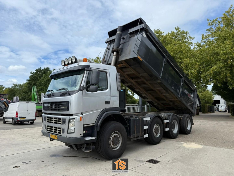 Volvo FM2000-T TERBERG 8X8 - EURO 5 - AUTOMATIC - KIPPER/TIPPER - NL TRUCK - ISOLATED HARDOX - TOP! - Camion benne: photos 1 Volvo FM2000-T TERBERG 8X8 - EURO 5 - AUTOMATIC - KIPPER/TIPPER - NL TRUCK - ISOLATED HARDOX - TOP! - Camion benne: photos 1