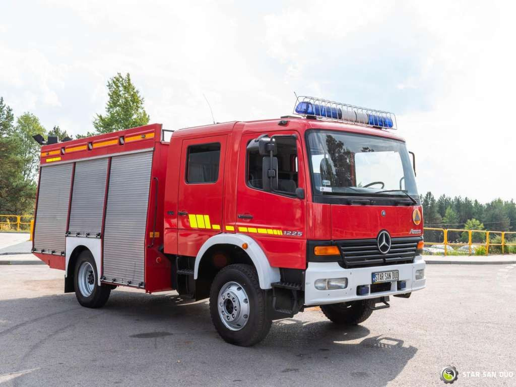 Mercedes-Benz 4x4 ATEGO 1225 CNBOP Fire Brigade - Camion: photos 2 Mercedes-Benz 4x4 ATEGO 1225 CNBOP Fire Brigade - Camion: photos 2