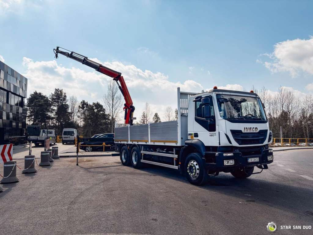 Iveco TRAKKER 450 6x4 PALFINGER PK 18502 SH Rotator - Camion grue: photos 2 Iveco TRAKKER 450 6x4 PALFINGER PK 18502 SH Rotator - Camion grue: photos 2