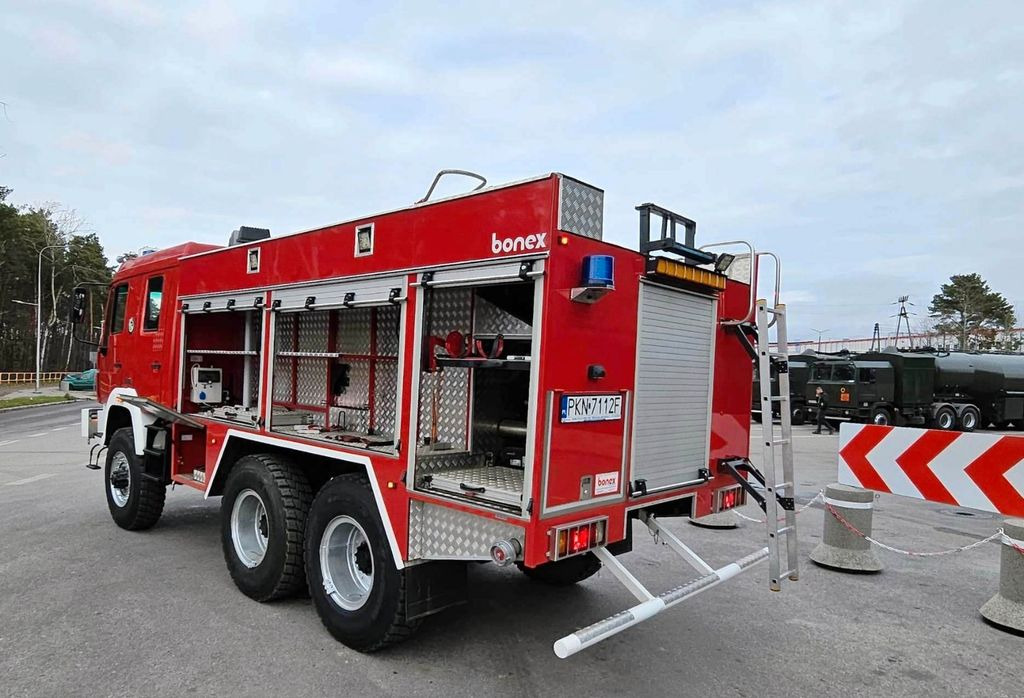 MAN 6x6 STAR Firetruck Feuerwehr - Camion de pompier: photos 5 MAN 6x6 STAR Firetruck Feuerwehr - Camion de pompier: photos 5