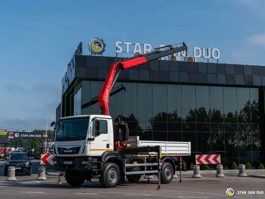 MAN TGM 18.250 4x4 Fassi F215A.0.23 Active HDS Cran - Camion grue: photos 5 MAN TGM 18.250 4x4 Fassi F215A.0.23 Active HDS Cran - Camion grue: photos 5