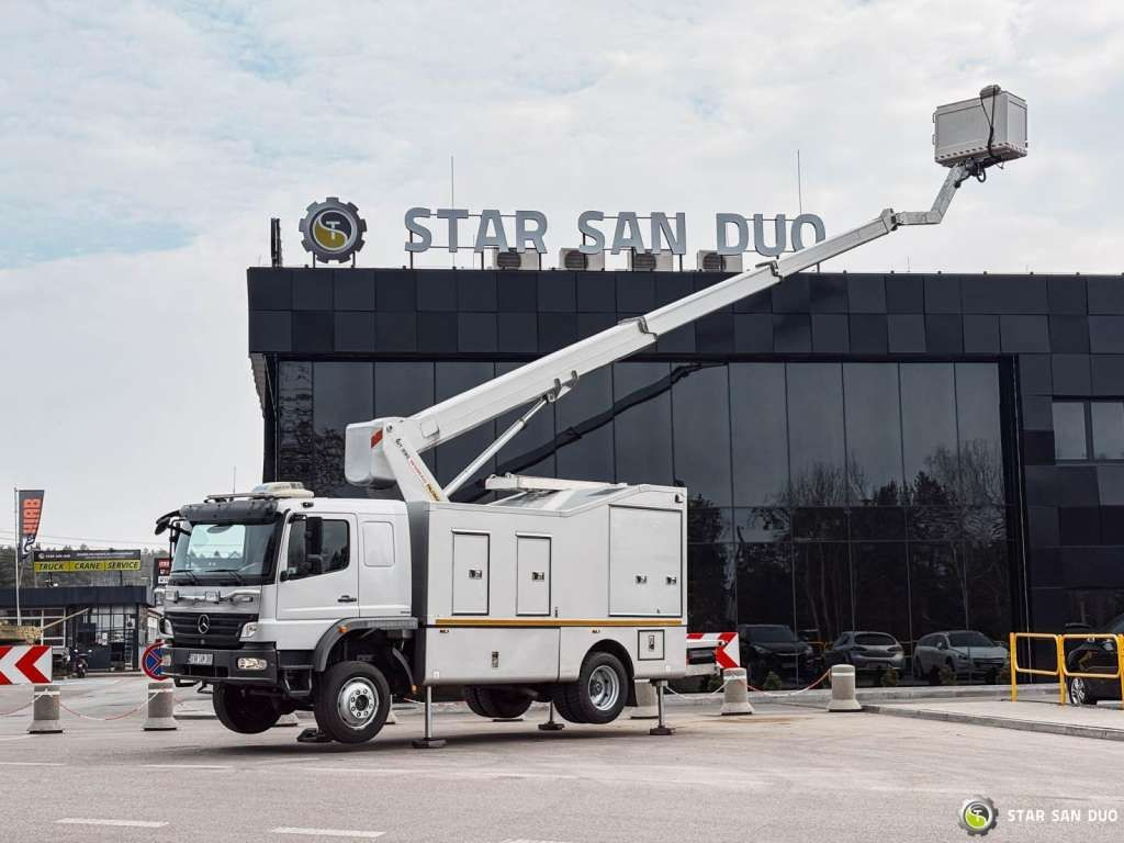 Mercedes-Benz 1529 4x4 Atego Lift Palfinger Wumag WT 230 - Camion avec nacelle: photos 1 Mercedes-Benz 1529 4x4 Atego Lift Palfinger Wumag WT 230 - Camion avec nacelle: photos 1