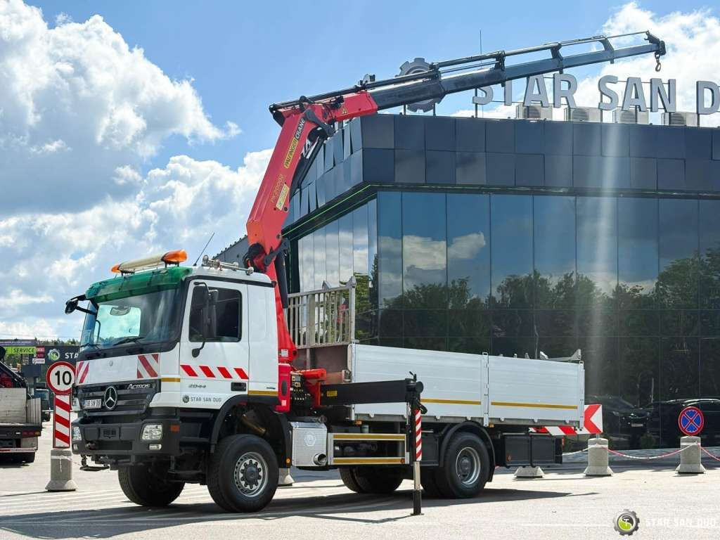 Mercedes-Benz ACTROS 2044A 4x4 Palfinger PK 20002 hds Crane - Camion grue: photos 3 Mercedes-Benz ACTROS 2044A 4x4 Palfinger PK 20002 hds Crane - Camion grue: photos 3