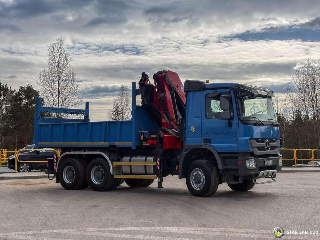 Mercedes-Benz ACTROS 3341 6x6 HMF 4220 K4 CRANE KIPPER - Camion grue: photos 4 Mercedes-Benz ACTROS 3341 6x6 HMF 4220 K4 CRANE KIPPER - Camion grue: photos 4