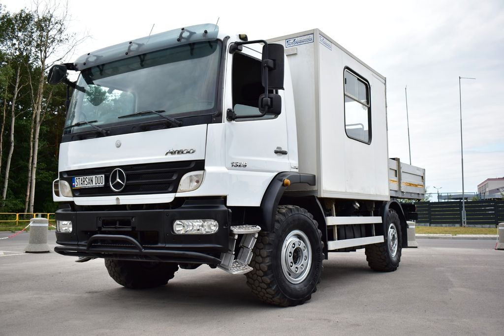 Mercedes-Benz ATEGO 1326 4x4 OFF ROAD CAMPER BUS BOX . - Camion fourgon: photos 2 Mercedes-Benz ATEGO 1326 4x4 OFF ROAD CAMPER BUS BOX . - Camion fourgon: photos 2