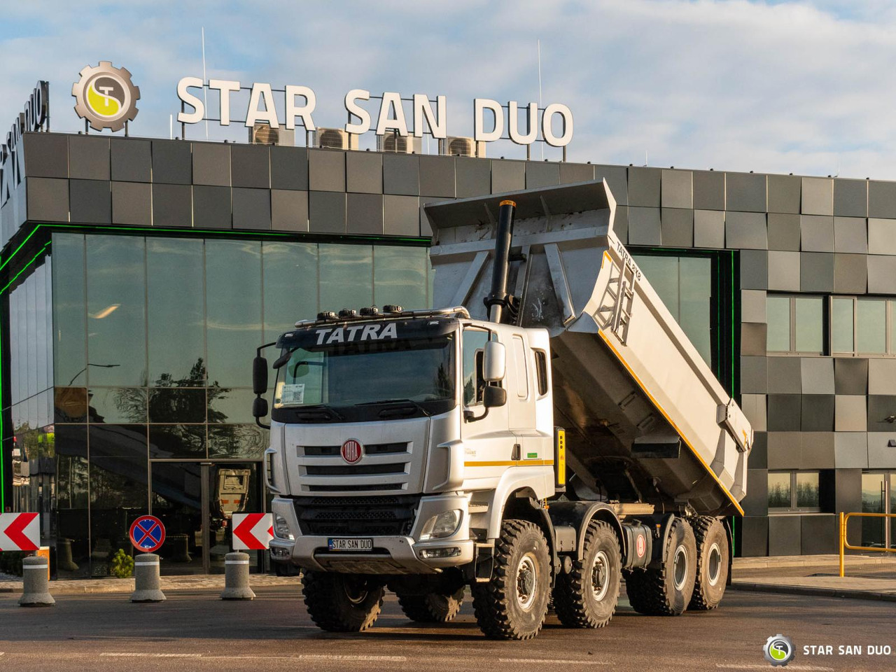 - Camion benne: photos 1 - Camion benne: photos 1