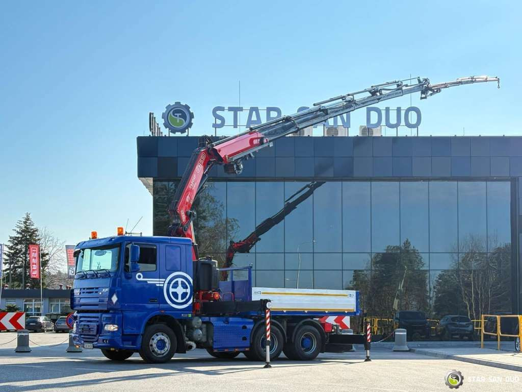 DAF XF 105.510 6x4 FASSI 450 FLY JIB Winch 5th - Tracteur routier: photos 1 DAF XF 105.510 6x4 FASSI 450 FLY JIB Winch 5th - Tracteur routier: photos 1