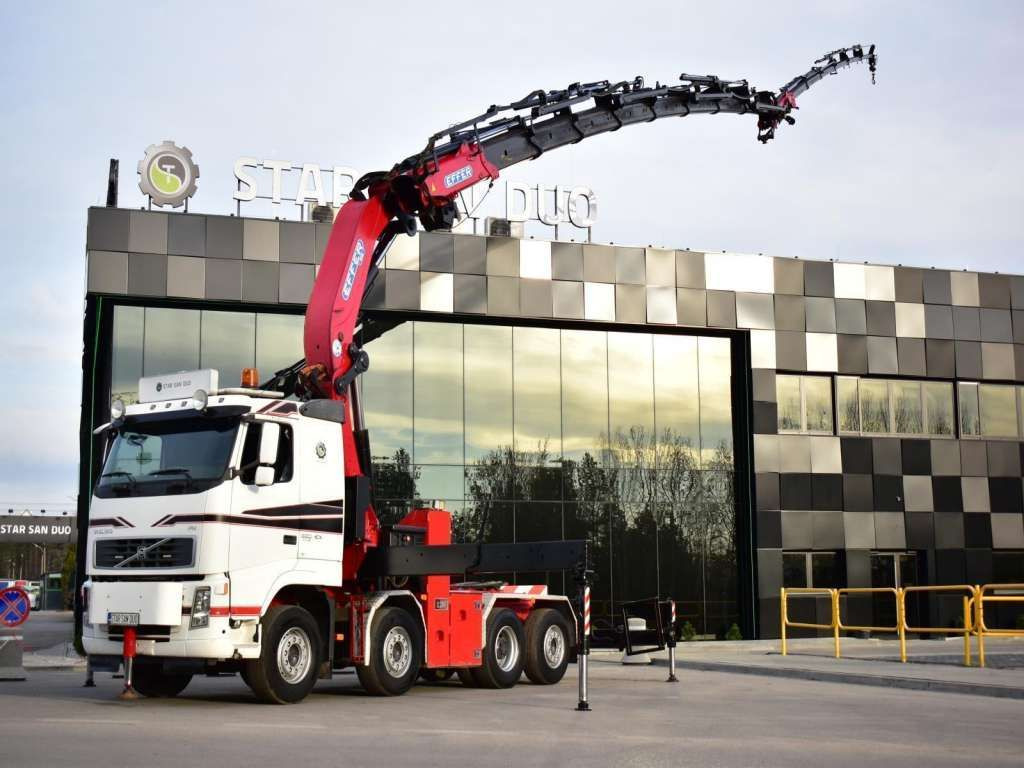 Volvo FH 520 8x2 EFFER 850 Fly Jib Winch 5th - Tracteur routier: photos 5 Volvo FH 520 8x2 EFFER 850 Fly Jib Winch 5th - Tracteur routier: photos 5