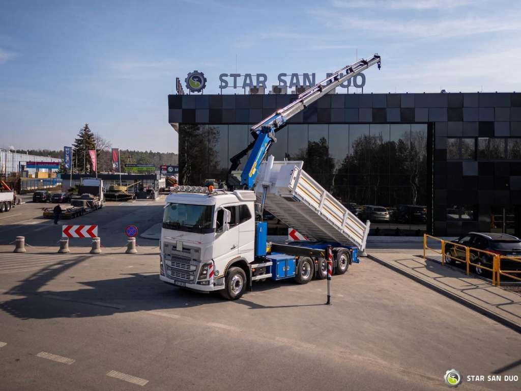 Volvo FH 16.550 8x4 Palfinger PK 34002-SH Crane Kippe - Camion grue: photos 3 Volvo FH 16.550 8x4 Palfinger PK 34002-SH Crane Kippe - Camion grue: photos 3