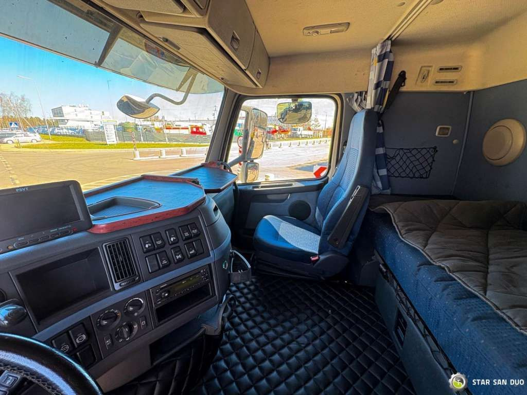 Camion grue Volvo  FH 520 8x4 HMF ODIN K6 EURO 5 FLY JIB Crane: photos 12