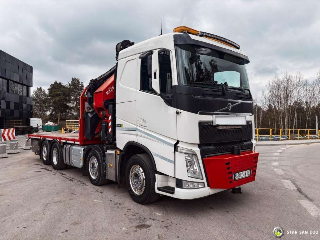 Volvo FH 550 8x2 HMF 8520 FLY JIB Winch Crane Euro 6 - Camion grue: photos 5 Volvo FH 550 8x2 HMF 8520 FLY JIB Winch Crane Euro 6 - Camion grue: photos 5