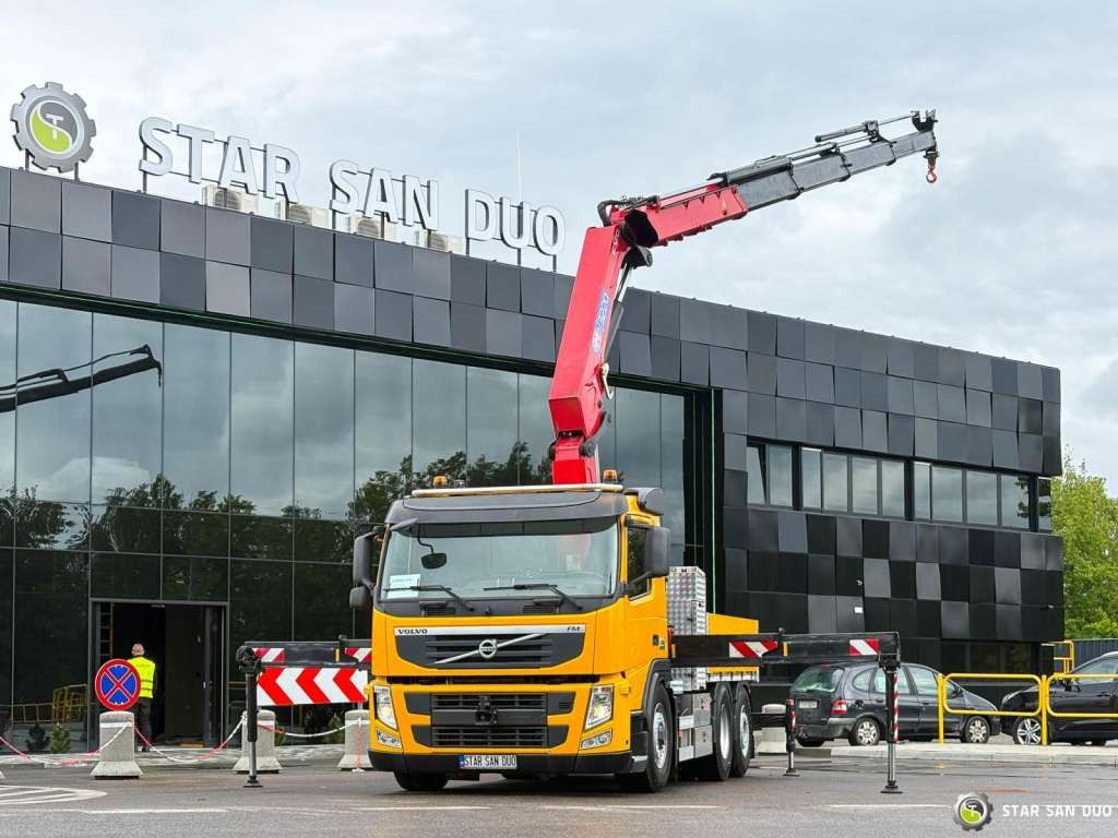 Volvo FM 460 6x4x4 HMF 3220 Crane HDS - Camion grue: photos 1 Volvo FM 460 6x4x4 HMF 3220 Crane HDS - Camion grue: photos 1