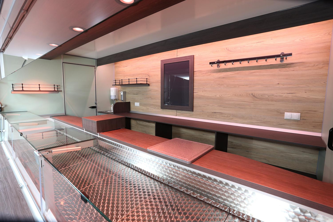 Mobil BORCO HÖHNS - Camion magasin: photos 2 Mobil BORCO HÖHNS - Camion magasin: photos 2