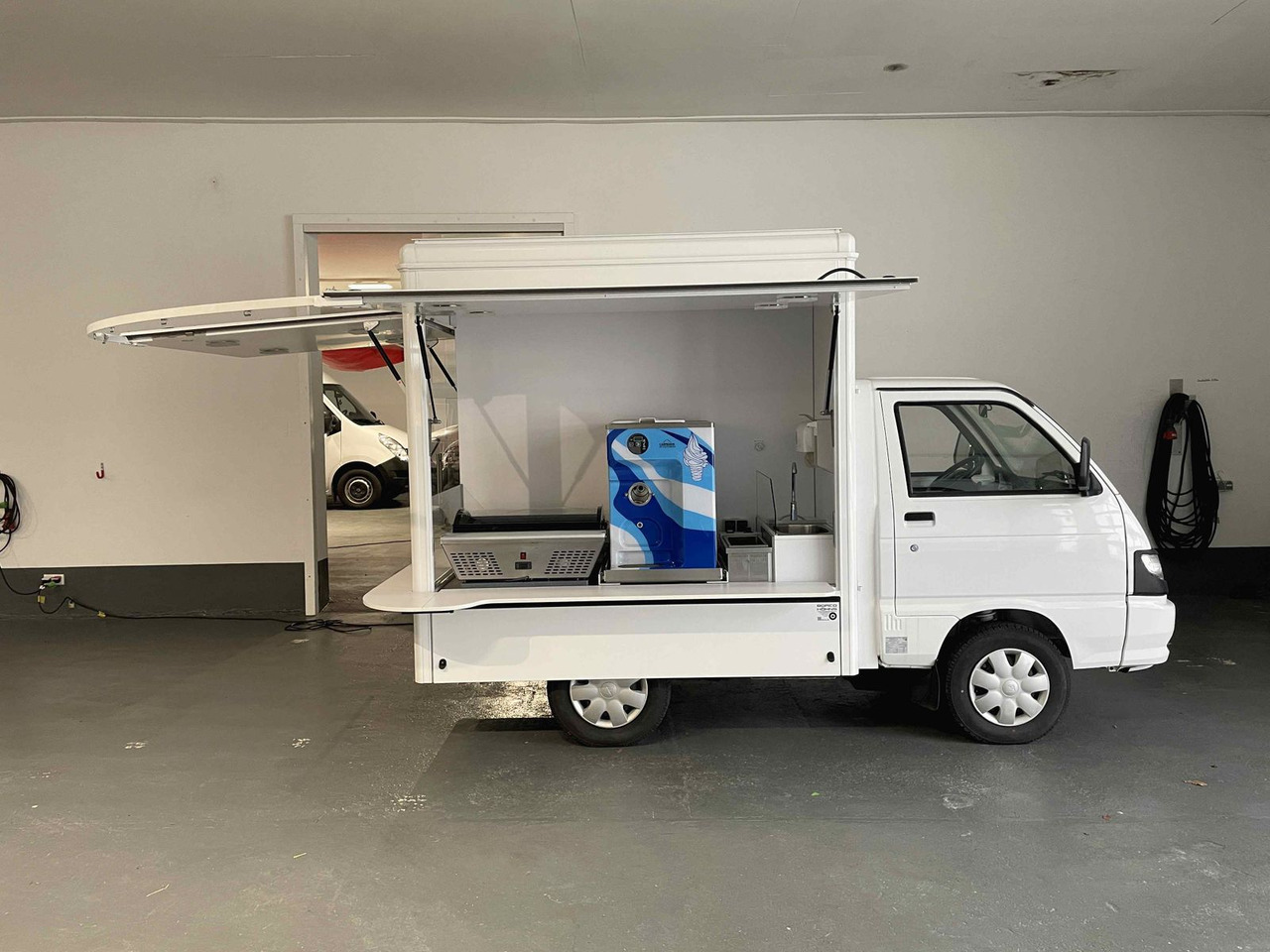 Piaggio Porter - Camion magasin: photos 3 Piaggio Porter - Camion magasin: photos 3