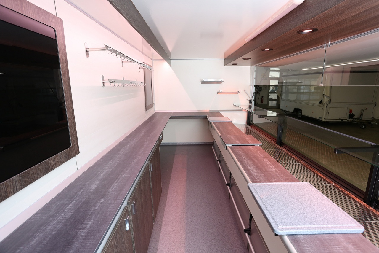 Wochenmarktmobil BORCO HÖHNS - Camion magasin: photos 4 Wochenmarktmobil BORCO HÖHNS - Camion magasin: photos 4