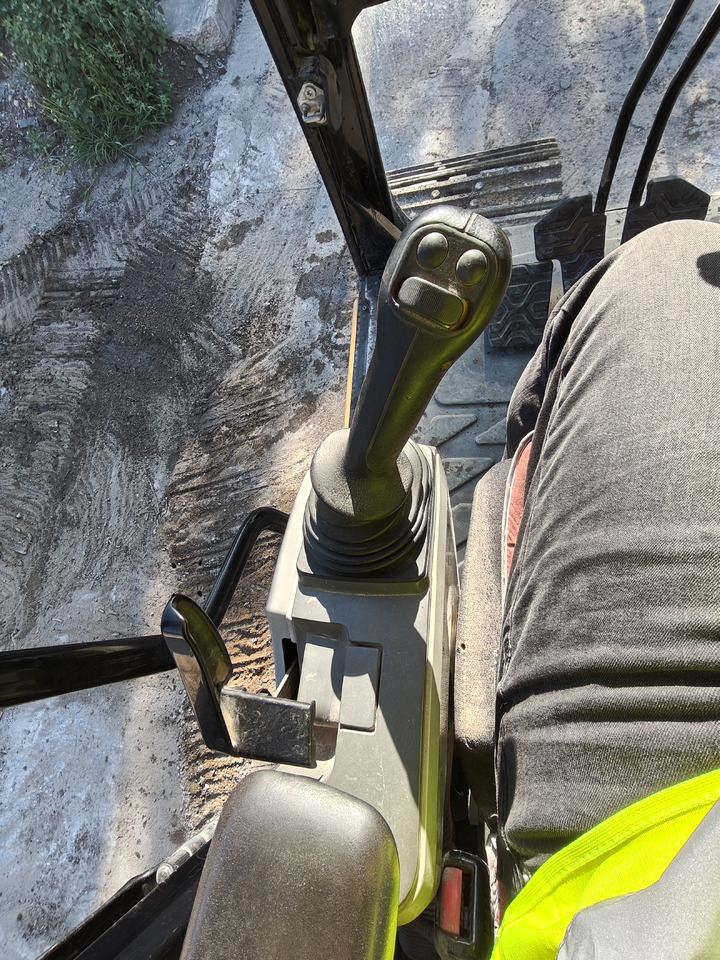 Pelle CATERPILLAR 320 EL: photos 18 Pelle CATERPILLAR 320 EL: photos 18