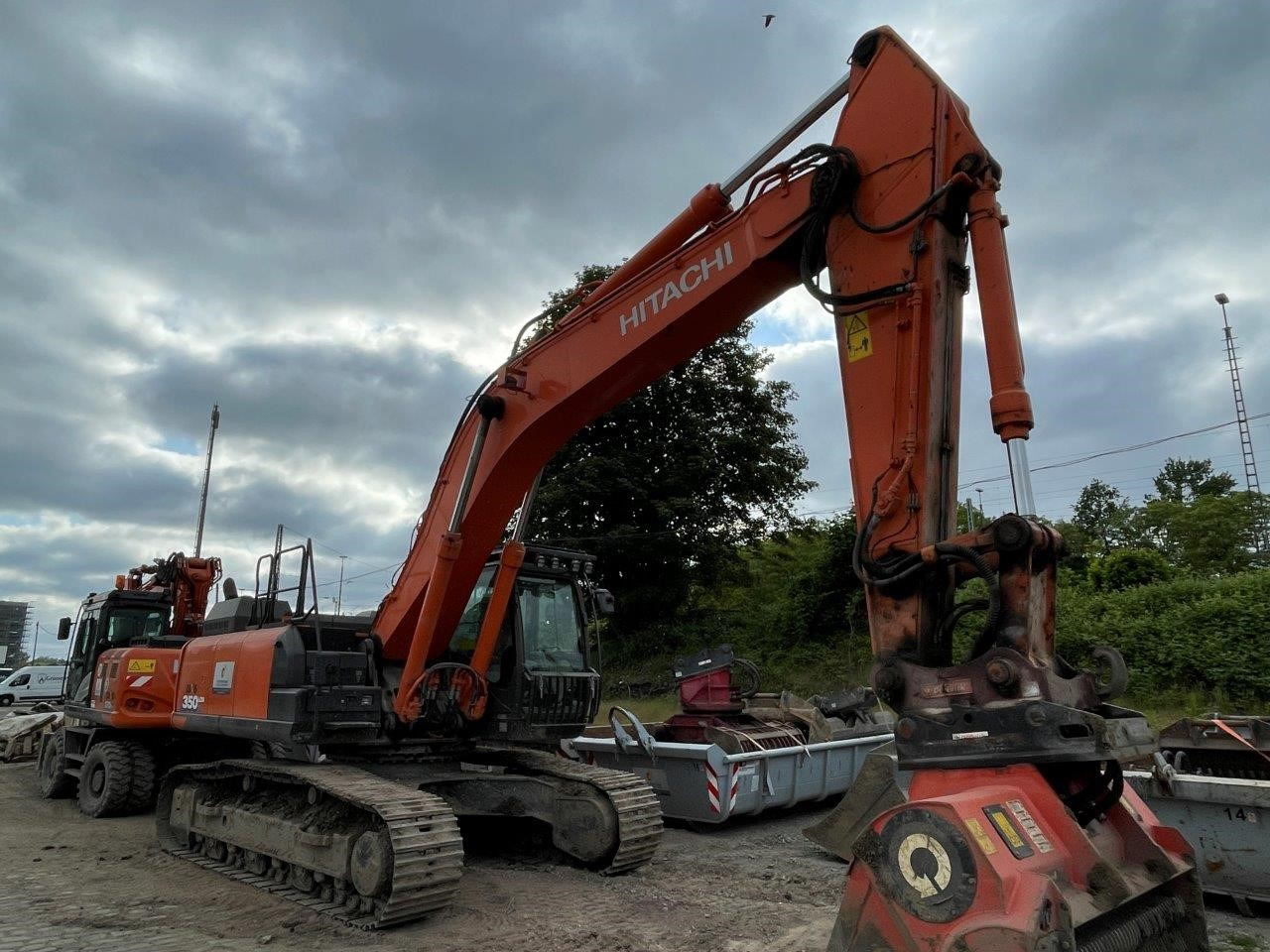HITACHI ZX350 LCN - 6 - Pelle sur chenille: photos 3 HITACHI ZX350 LCN - 6 - Pelle sur chenille: photos 3