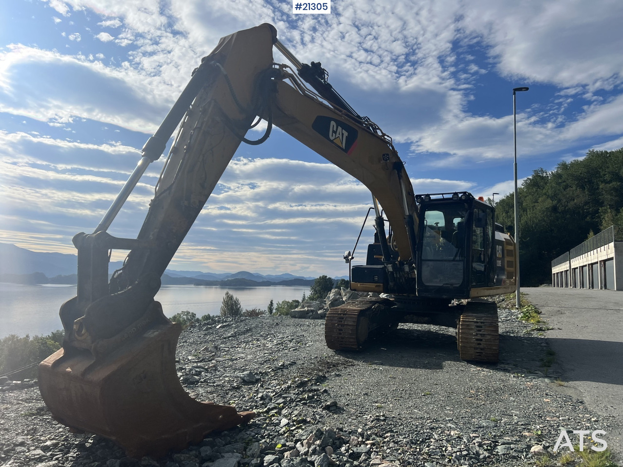 CAT 320 EL - Pelle sur chenille: photos 3 CAT 320 EL - Pelle sur chenille: photos 3