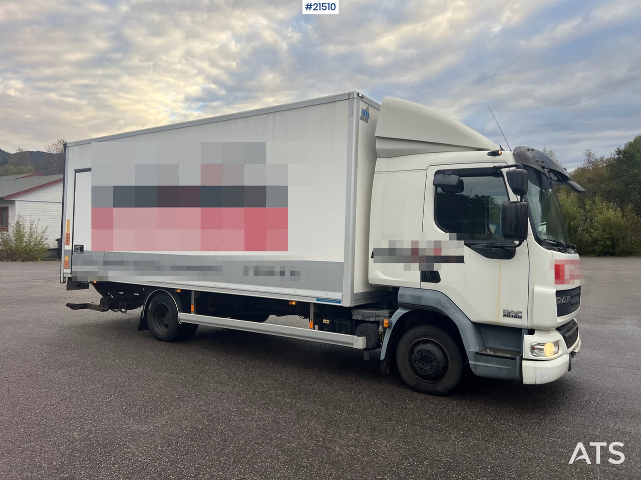 DAF LF 45 4x2 Skapbil m/ lift Rep.Objekt - Camion fourgon: photos 2 DAF LF 45 4x2 Skapbil m/ lift Rep.Objekt - Camion fourgon: photos 2