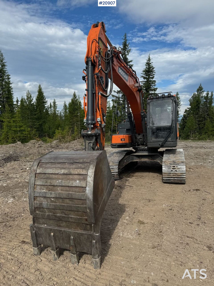Doosan DX160LC - Pelle sur chenille: photos 3 Doosan DX160LC - Pelle sur chenille: photos 3