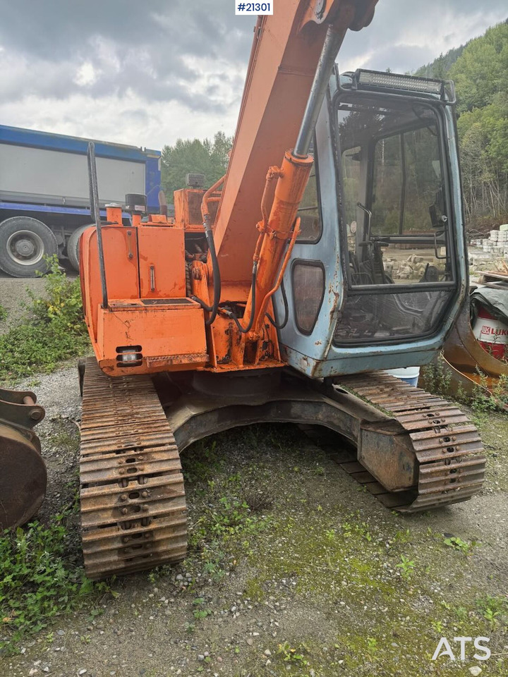 Hitachi EX60 - Pelle sur chenille: photos 5 Hitachi EX60 - Pelle sur chenille: photos 5