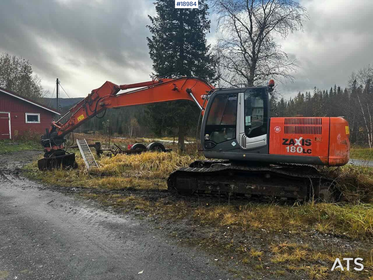 Hitachi ZX180LC-3 - Pelle: photos 3 Hitachi ZX180LC-3 - Pelle: photos 3