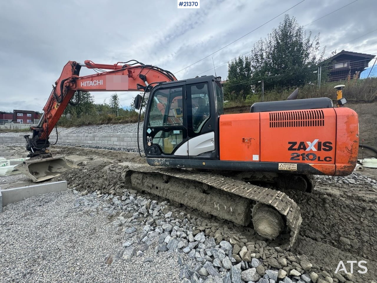 Hitachi ZX210LC-5B Beltegraver m/ tilt, skuffe og GPS. - Pelle sur chenille: photos 1 Hitachi ZX210LC-5B Beltegraver m/ tilt, skuffe og GPS. - Pelle sur chenille: photos 1