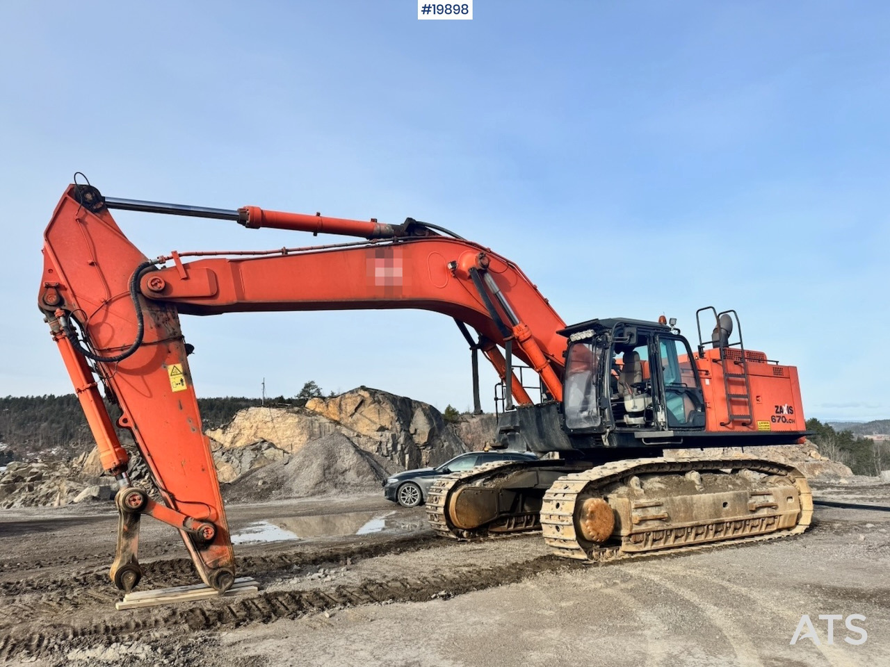 Hitachi ZX670LCH-5 - Pelle: photos 1 Hitachi ZX670LCH-5 - Pelle: photos 1