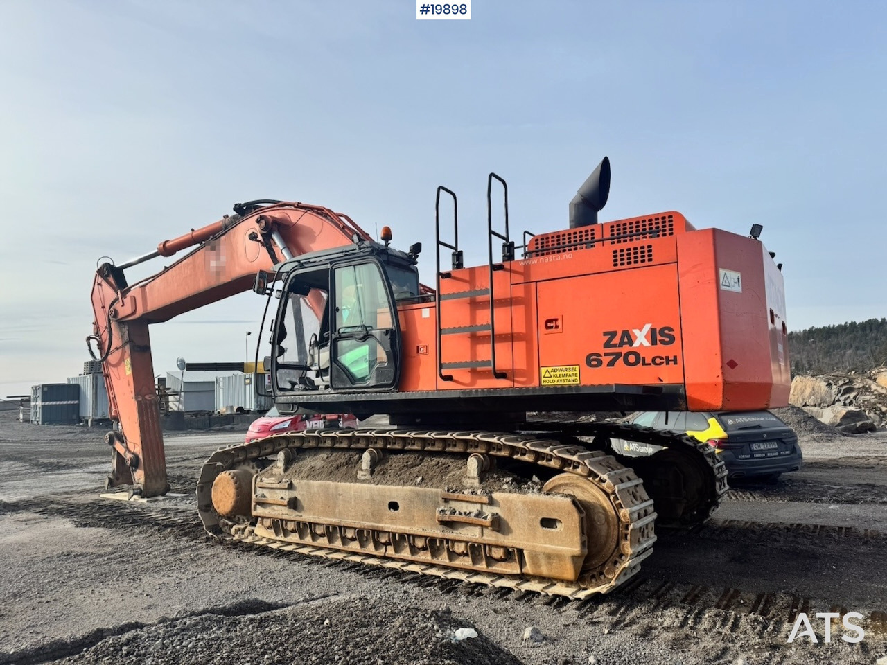 Hitachi ZX670LCH-5 - Pelle: photos 3 Hitachi ZX670LCH-5 - Pelle: photos 3