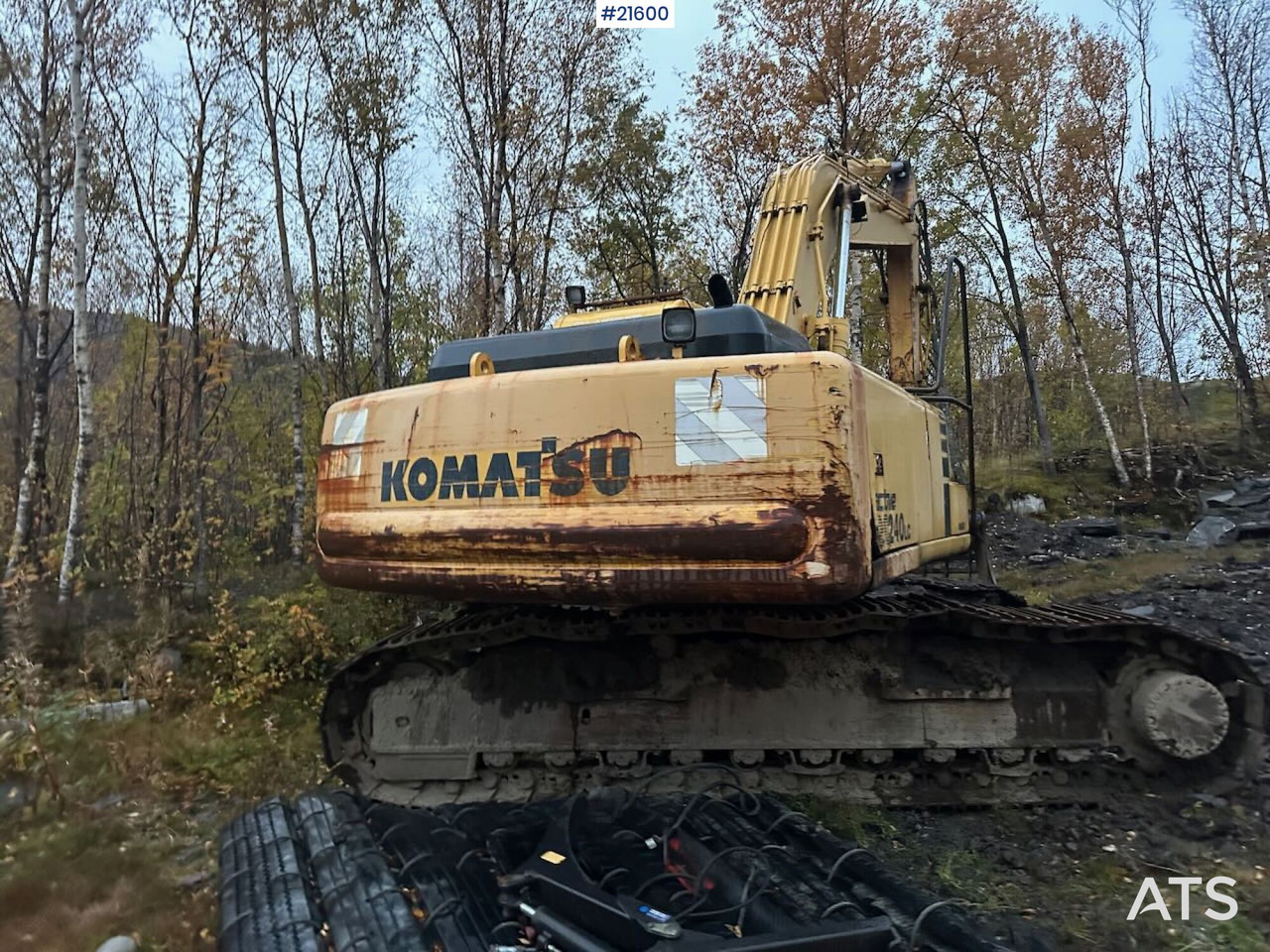 Komatsu PC240LC gravemaskin - Pelle sur chenille: photos 3 Komatsu PC240LC gravemaskin - Pelle sur chenille: photos 3