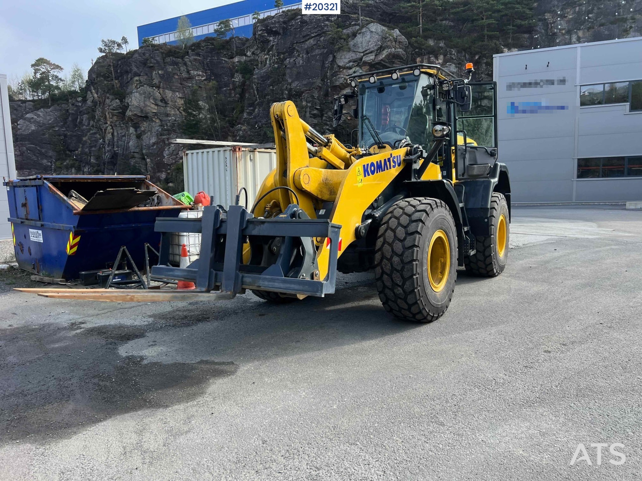 Komatsu WA320-8EO - Chargeuse sur pneus: photos 2 Komatsu WA320-8EO - Chargeuse sur pneus: photos 2