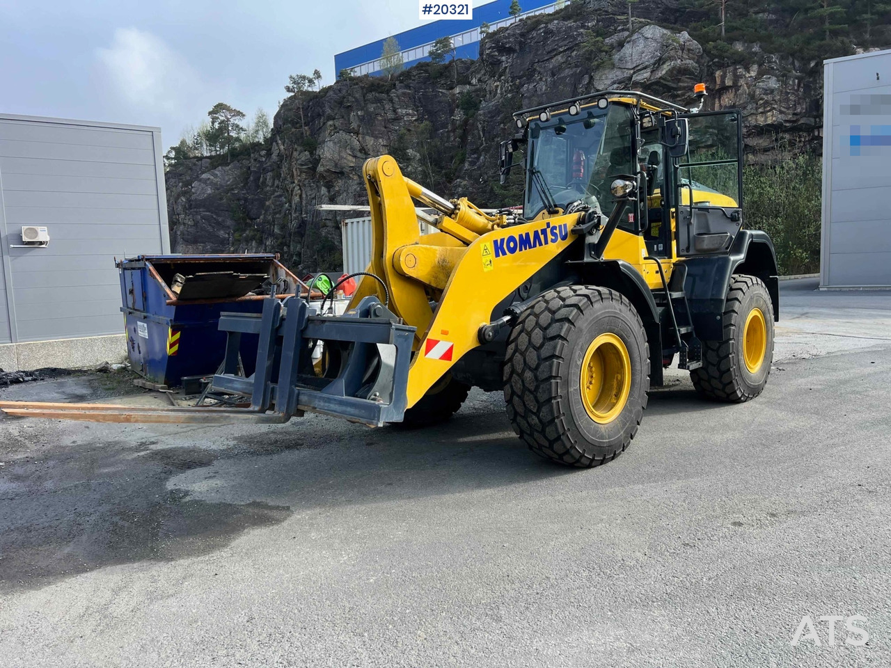 Komatsu WA320-8EO - Chargeuse sur pneus: photos 1 Komatsu WA320-8EO - Chargeuse sur pneus: photos 1