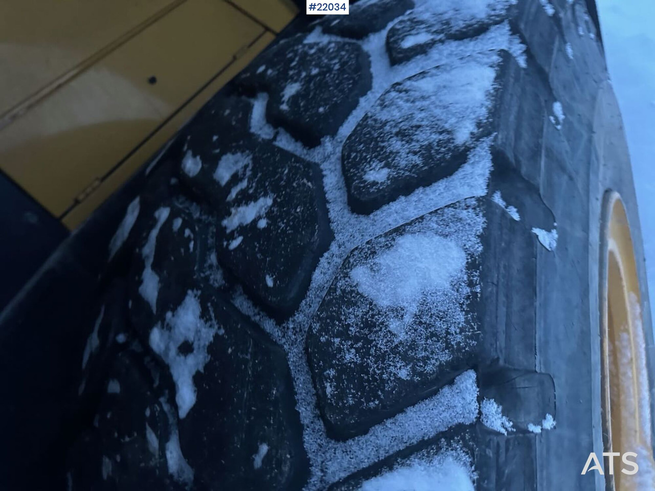 Chargeuse sur pneus Komatsu WA380-7 hjullaster m/ skuffe, vekt, sommer- og vinterdekk. SE VIDEO: photos 31