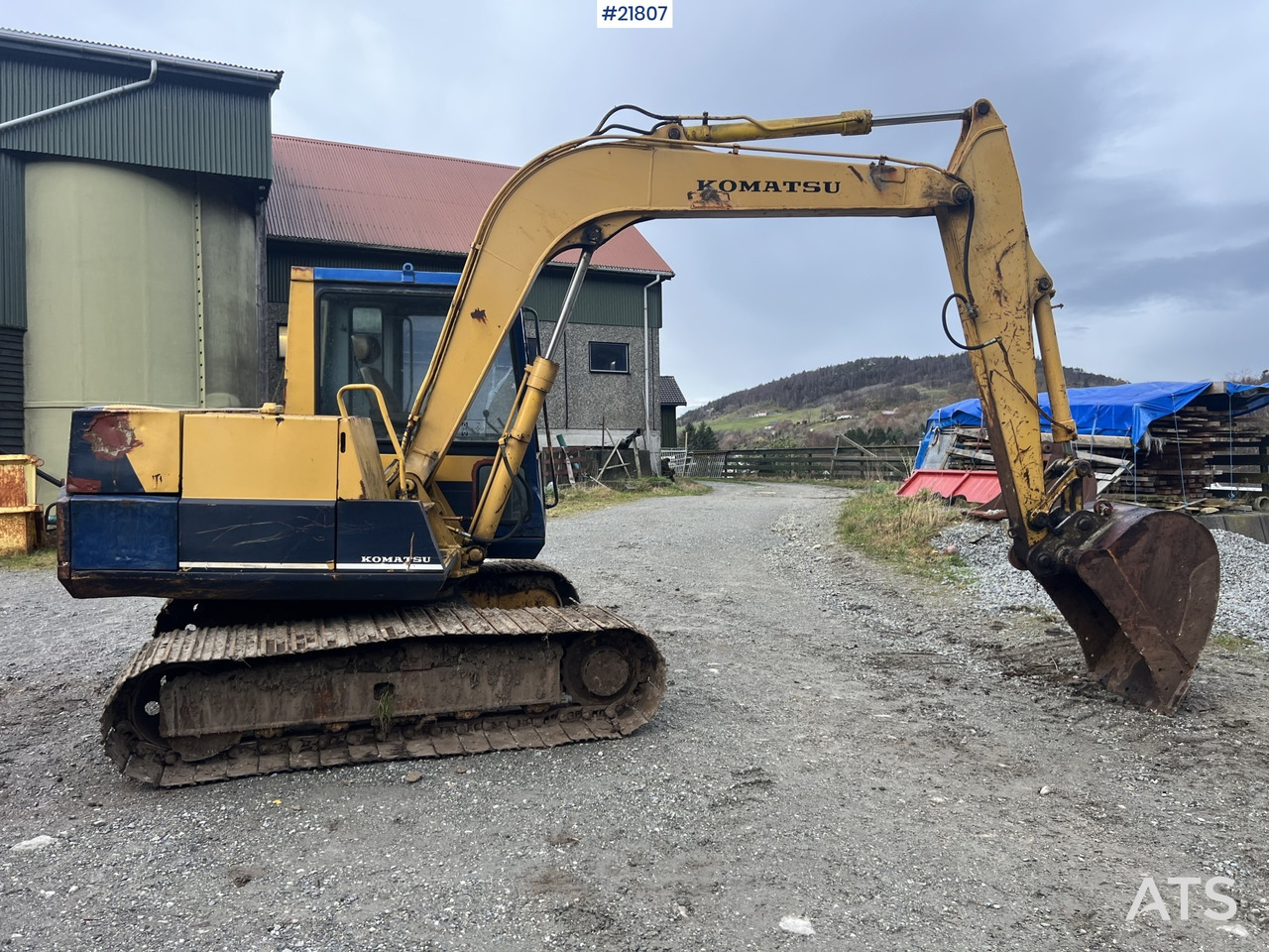 Komatsu pc60-5 gravemaskin m/ renskeskuffe,soldeskuffe og smalskuffe - Pelle: photos 3 Komatsu pc60-5 gravemaskin m/ renskeskuffe,soldeskuffe og smalskuffe - Pelle: photos 3