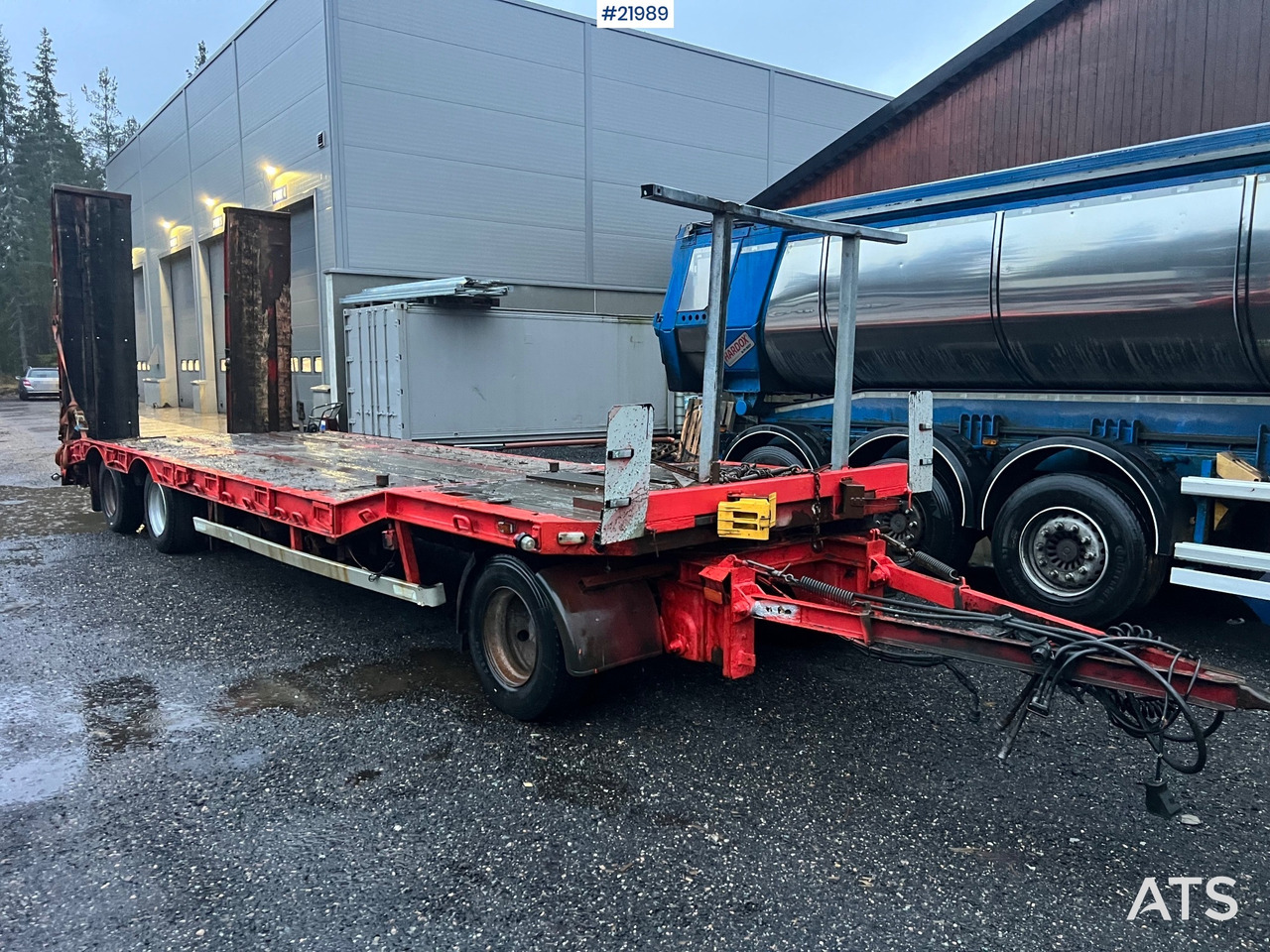 M&V 2008 M&V 3 akslet maskinhenger rep.objekt m/ hydraulisk kjørebroer - Remorque porte-engin surbaissée: photos 1 M&V 2008 M&V 3 akslet maskinhenger rep.objekt m/ hydraulisk kjørebroer - Remorque porte-engin surbaissée: photos 1