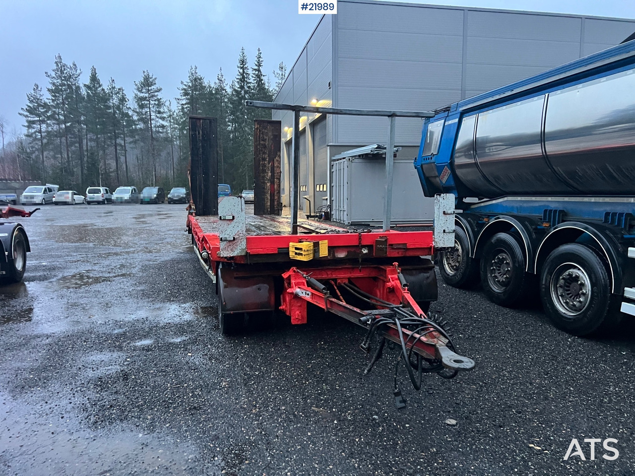 M&V 2008 M&V 3 akslet maskinhenger rep.objekt m/ hydraulisk kjørebroer - Remorque porte-engin surbaissée: photos 2 M&V 2008 M&V 3 akslet maskinhenger rep.objekt m/ hydraulisk kjørebroer - Remorque porte-engin surbaissée: photos 2